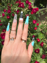 Load image into Gallery viewer, Breakfast At Tiffany's