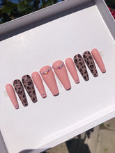 Load image into Gallery viewer, Cheetah Kisses